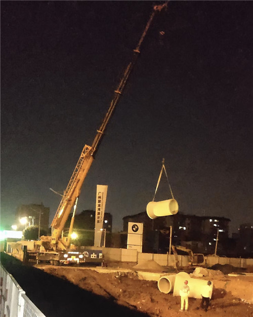 吉林“弯臂矫正”—— 吊车的 “形变补偿” 技术